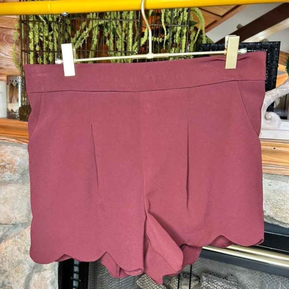 NWOT Wishlist Apparel Scalloped Hem Maroon Shorts